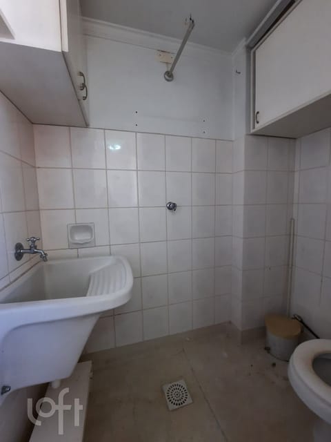 Image 19 - 255573